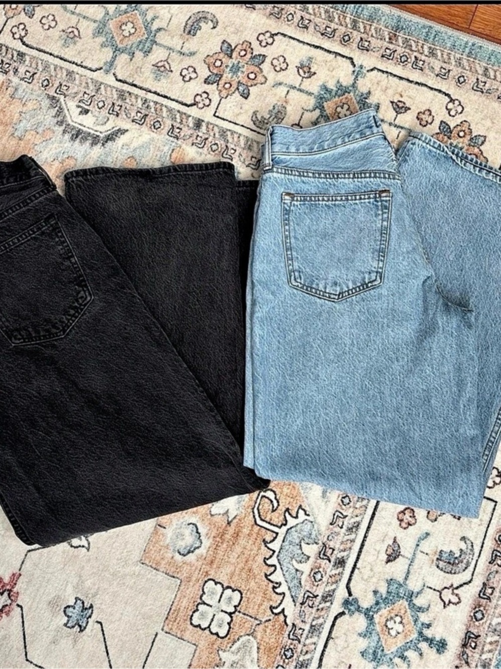 2 Abercrombie & Fitch Ultra Loose Low Rise Curve Love Wide Leg Jeans